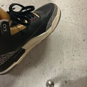 Woman Jordan 3’s